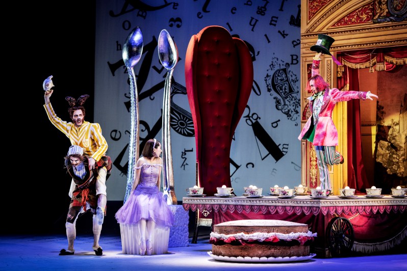 Alice i Underlandet 2016